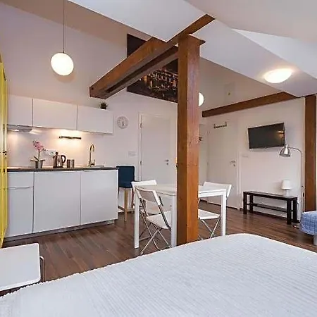 Aparthotel The Republic 3*