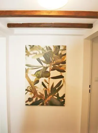 Apart-hotel The Republic 3*